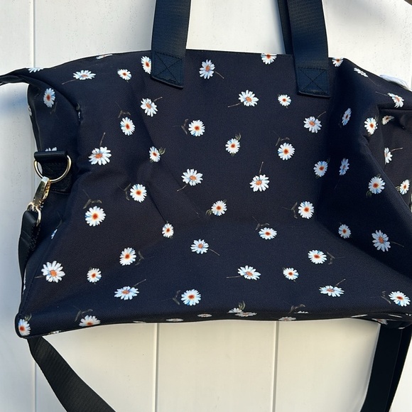New With Tags Alice + Olivia By Stacey Bendet Daisy Print Duffel Bag Cottagecore - Picture 6 of 8
